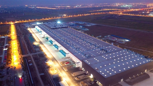 员工曝料特斯拉上海工厂：为提高销量 不合格零件也被装车